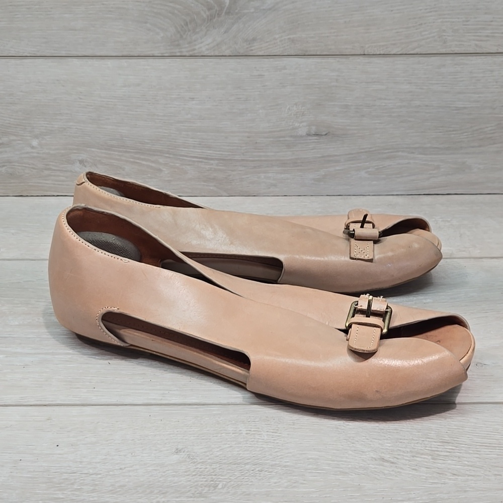 Gentle Souls Women Bless Word Elegant Tan Peep-Toe Flats Open Toe Shoes Sz 9.5M